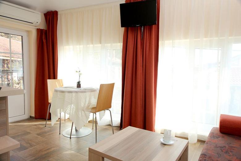 Къщата С Чешмата Apartment Veliko Tarnovo Exterior photo